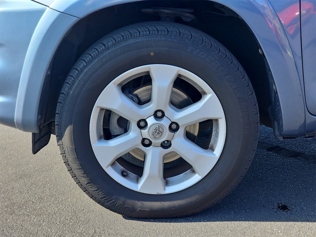 2012 Toyota RAV4 Limited photo 8