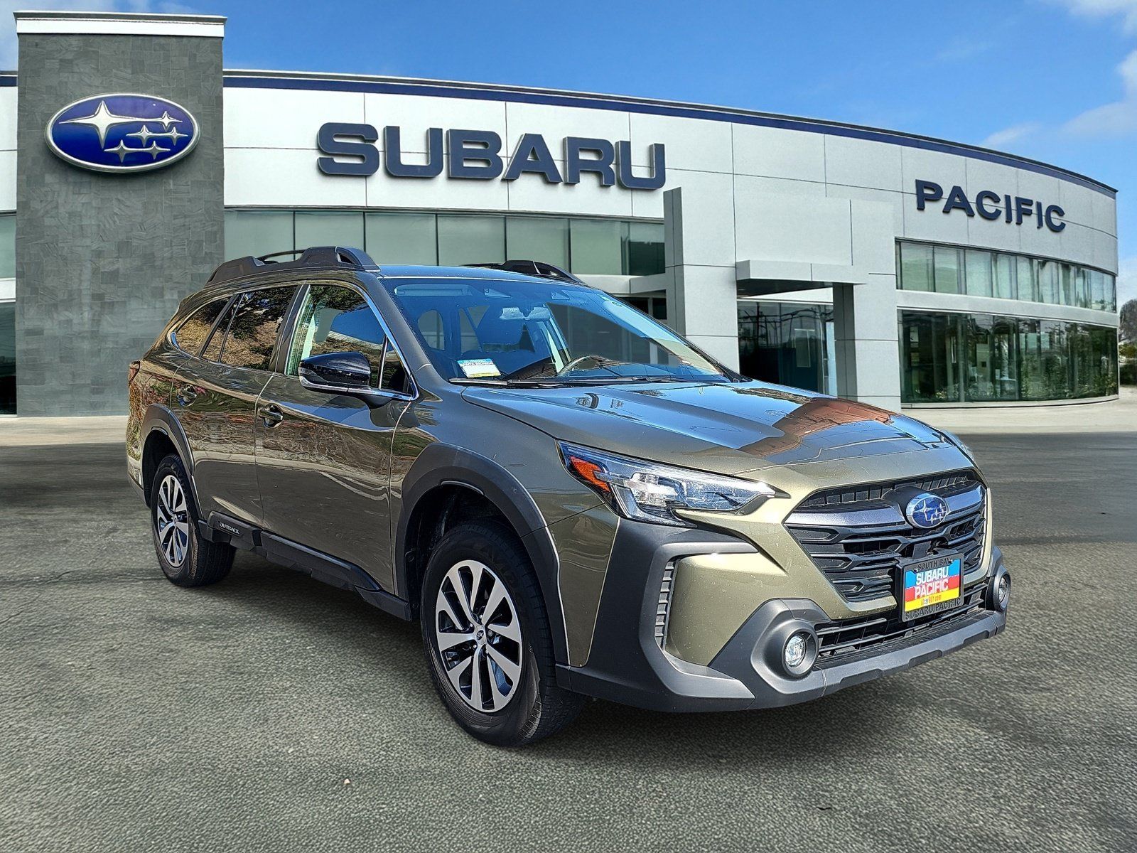 2024 Subaru Outback Premium's photo