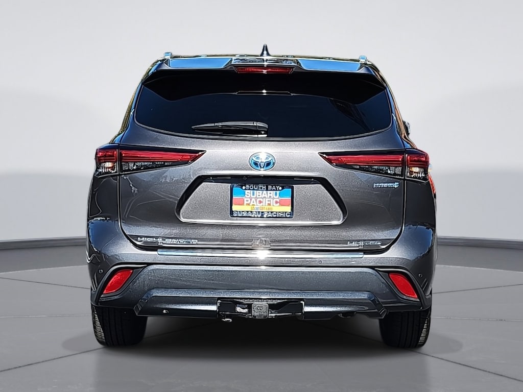 2022 Toyota Highlander Hybrid Limited photo 4