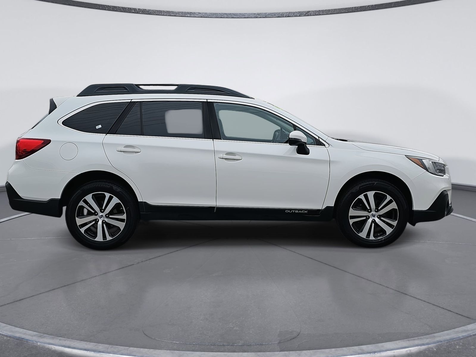 Used 2018 Subaru Outback Limited with VIN 4S4BSANC0J3307143 for sale in Hawthorne, CA