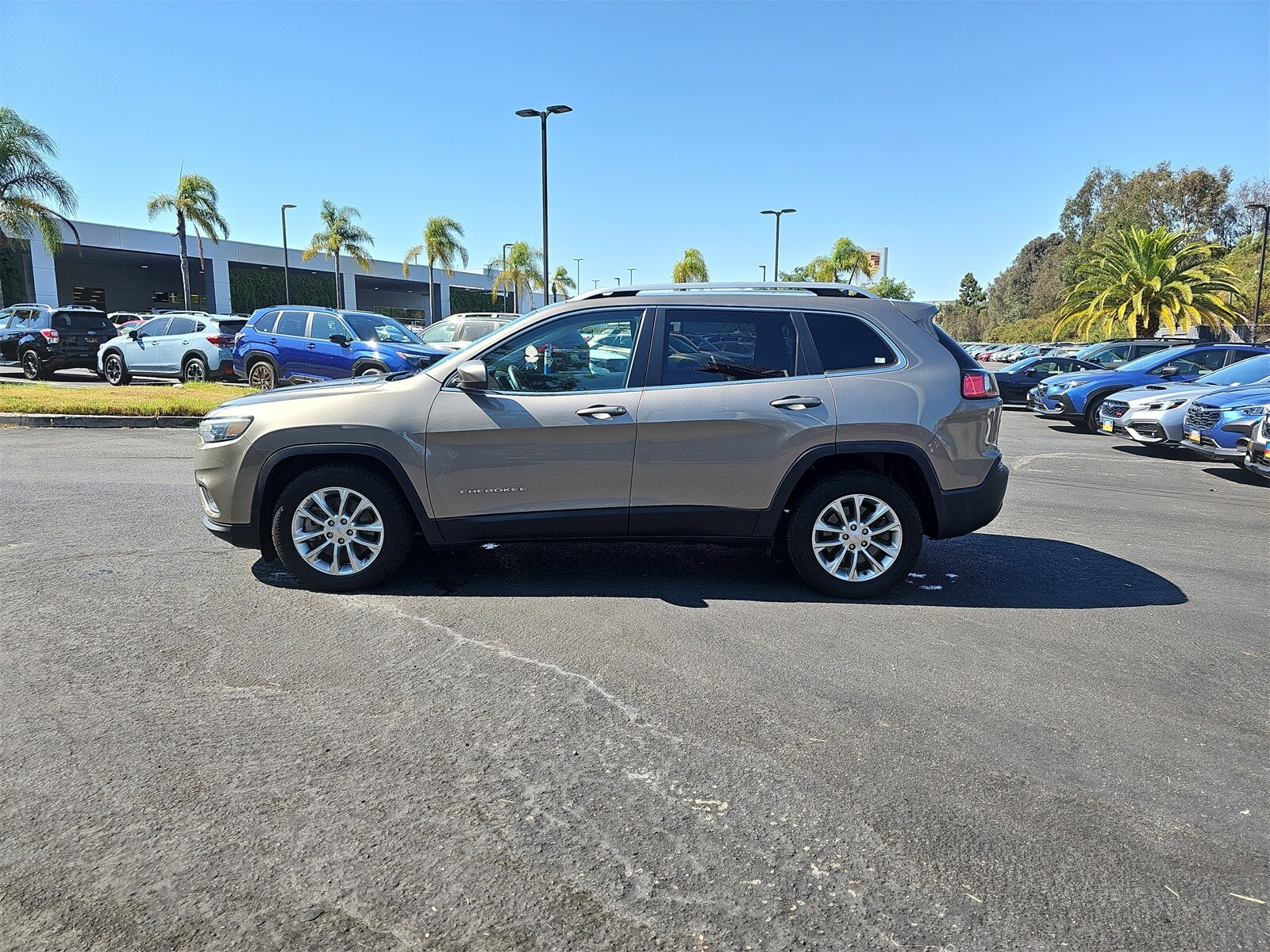 2019 Jeep Cherokee Latitude photo 3