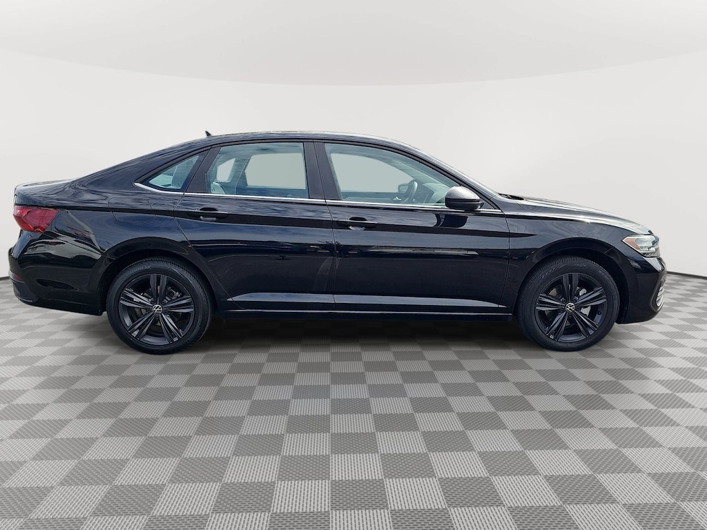 Used 2022 Volkswagen Jetta 1.5T SE Sedan