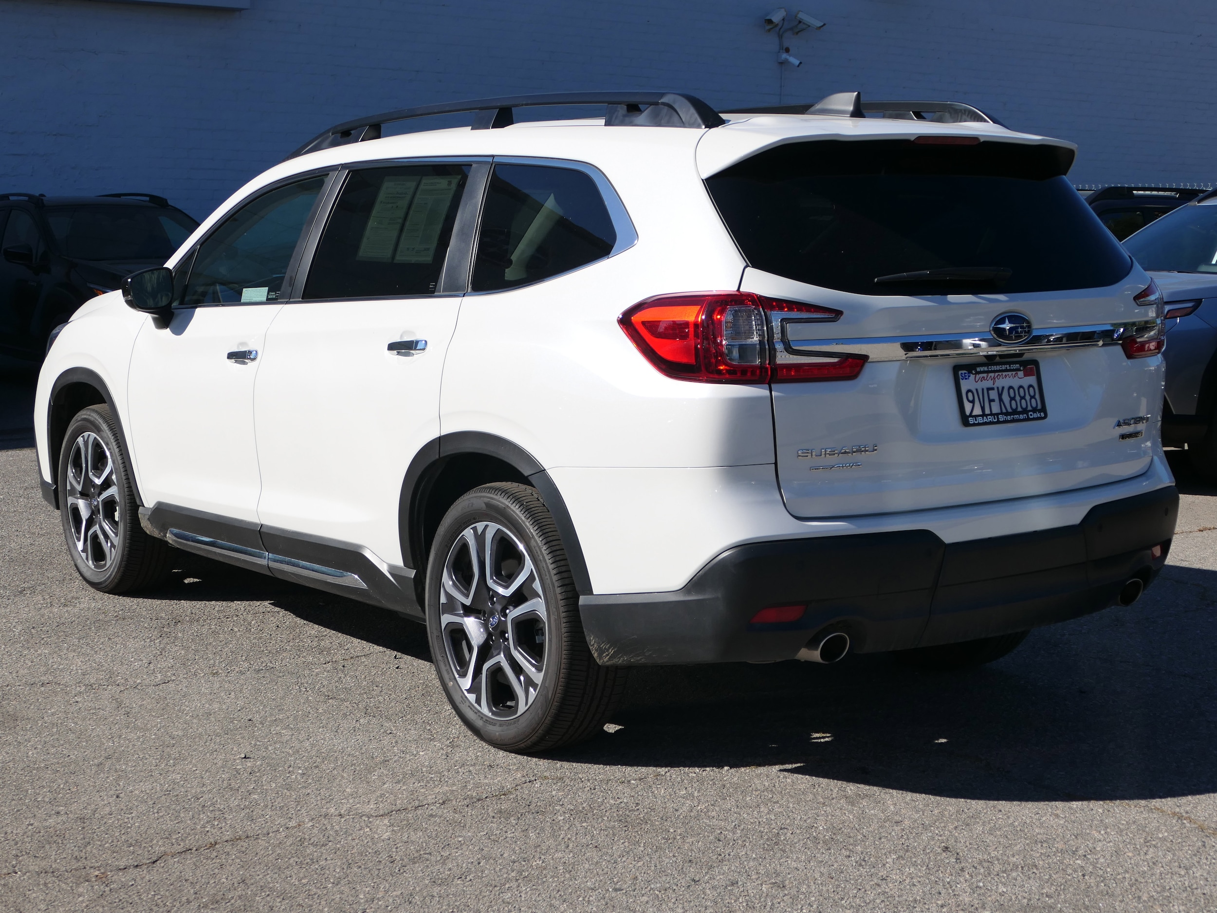 2025 Subaru Ascent Touring 7-Passenger photo 2