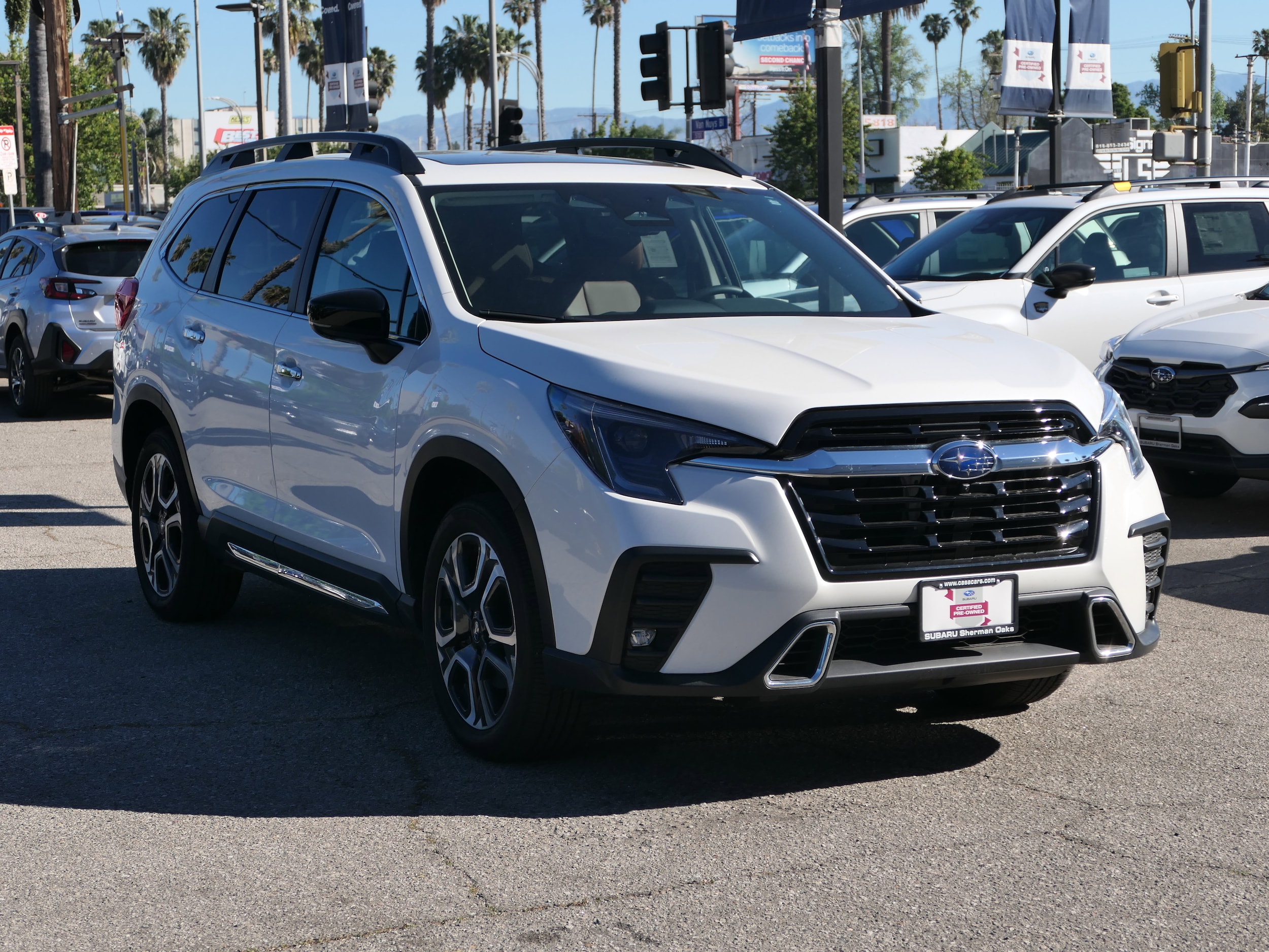 2025 Subaru Ascent Touring 7-Passenger photo 6