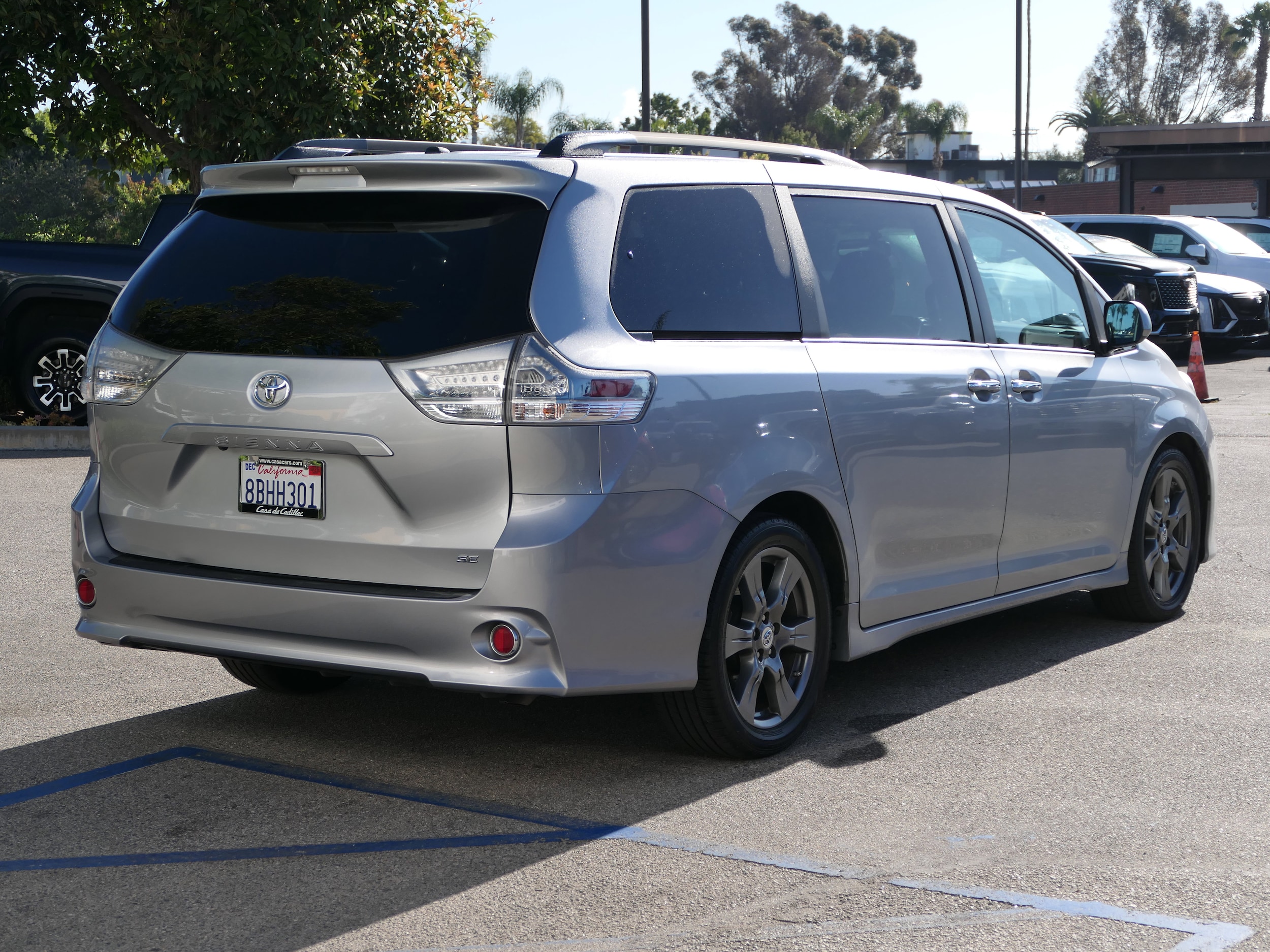 2017 Toyota Sienna SE photo 5