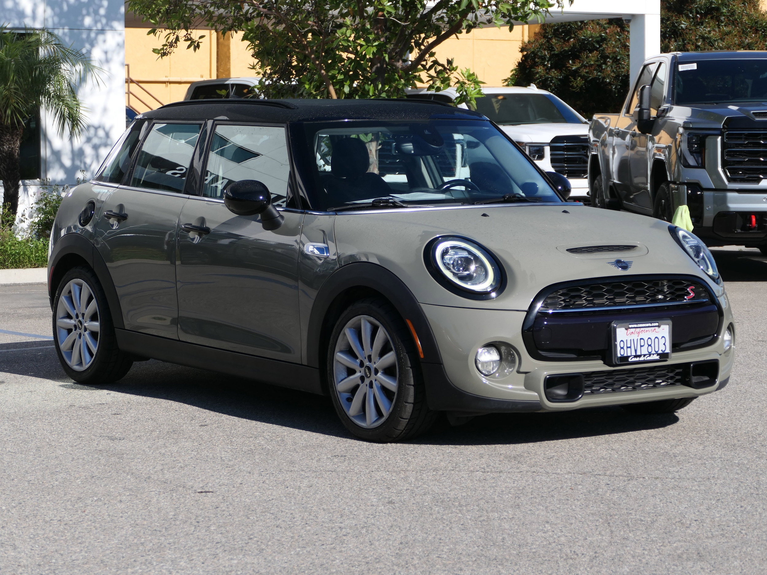 2019 MINI Hardtop 4 Door Cooper S photo 6