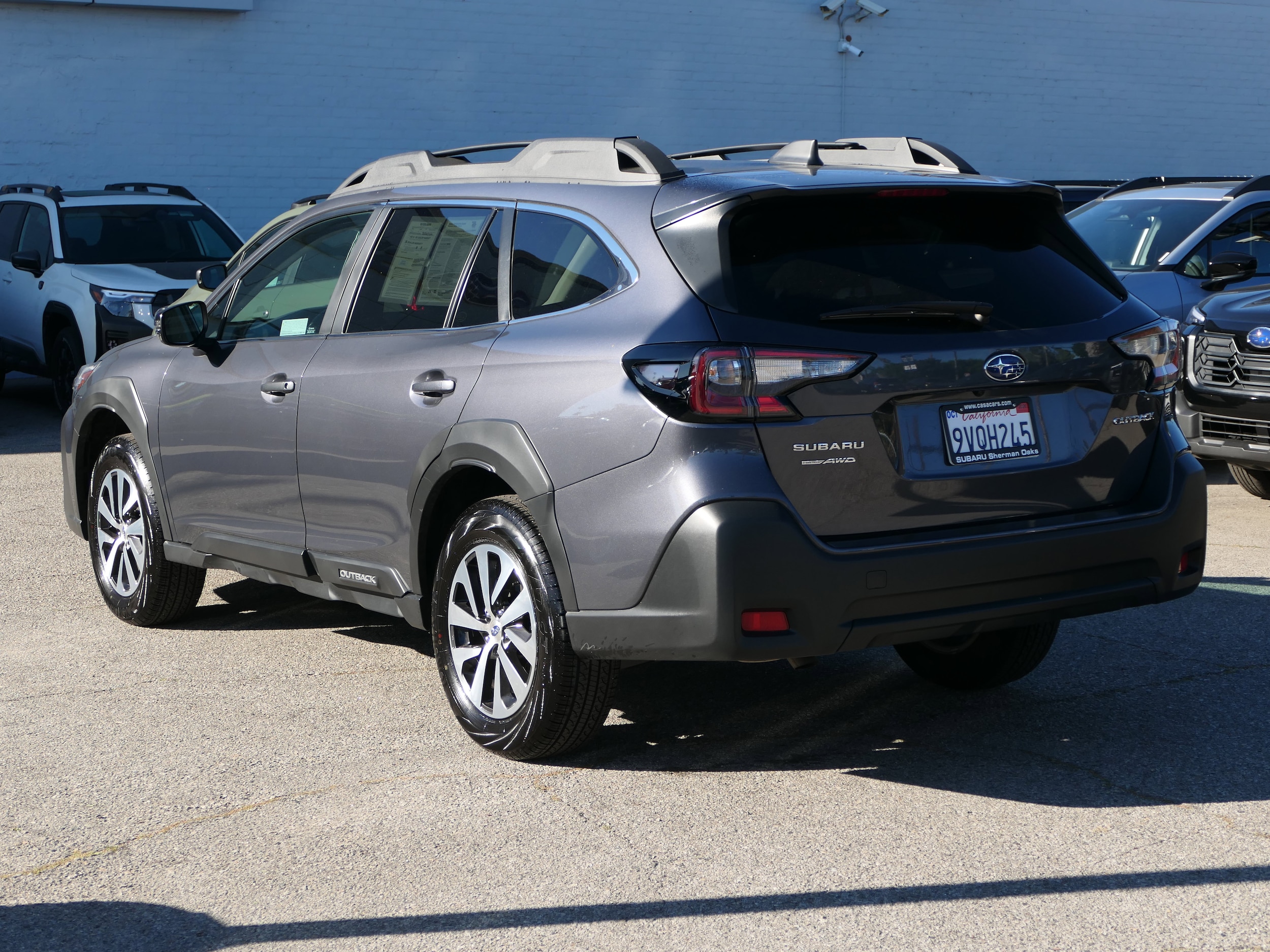 2025 Subaru Outback Premium photo 2