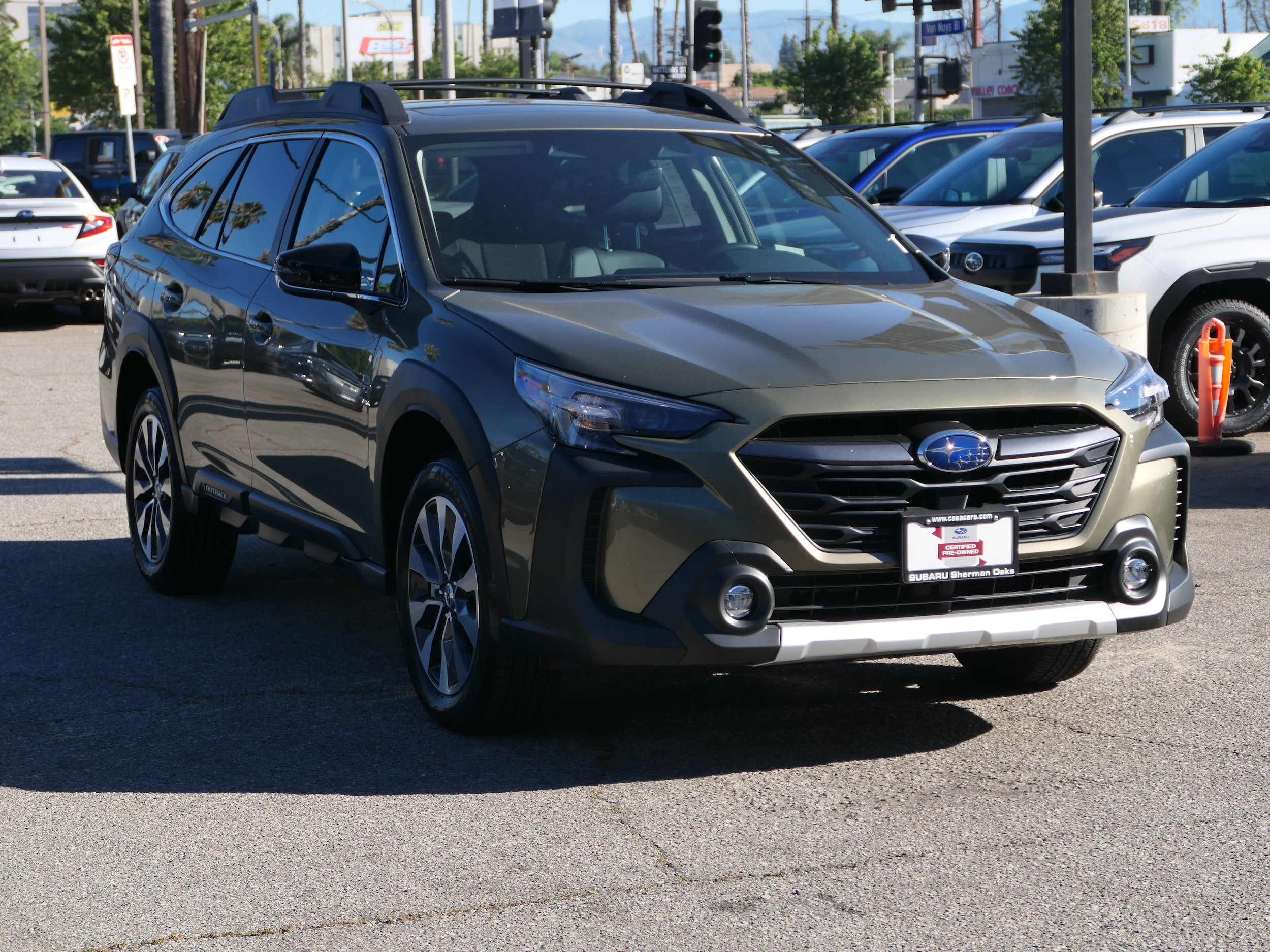 2025 Subaru Outback Limited XT photo 6