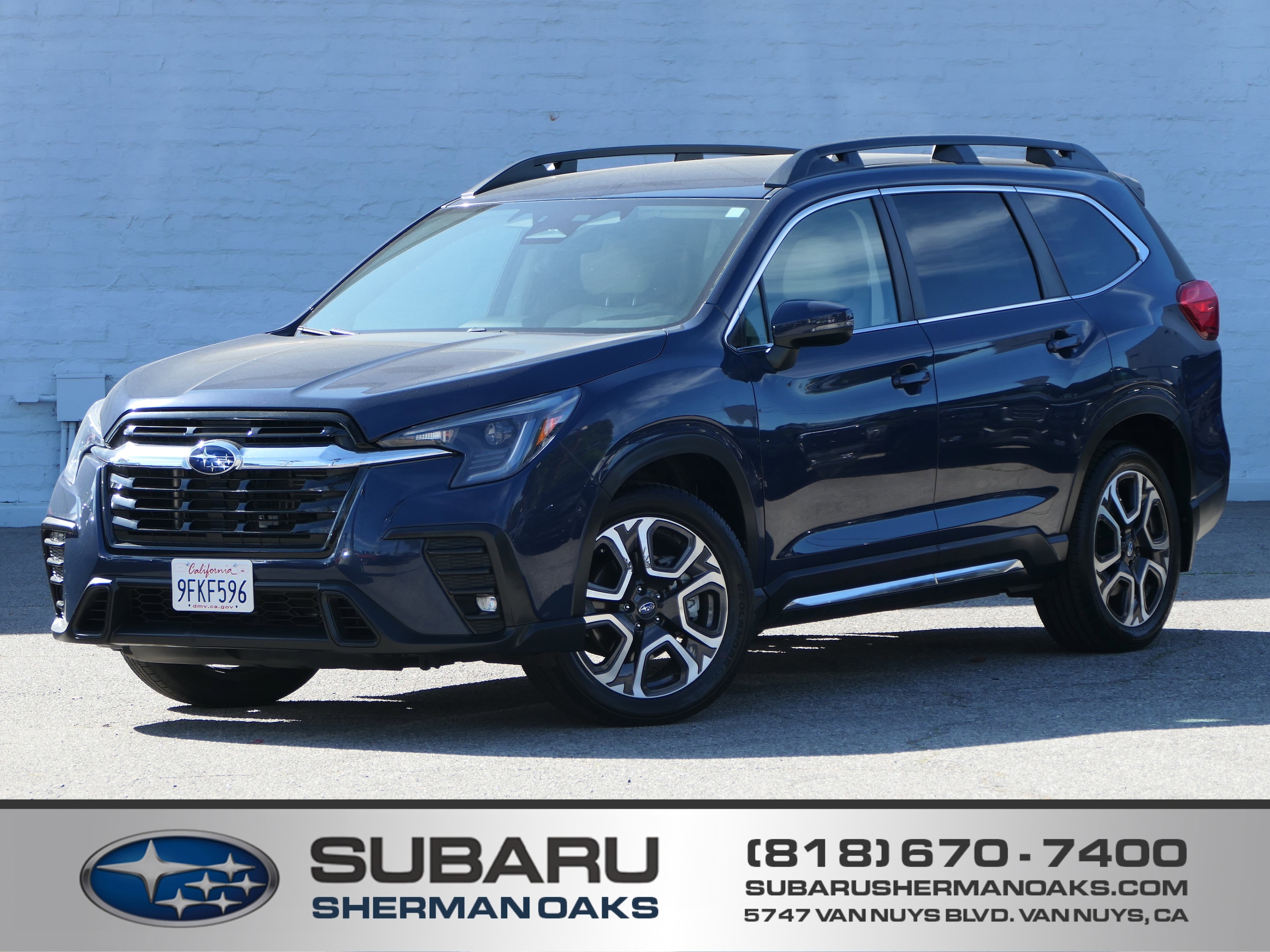 2023 Subaru Ascent Limited 8-Passenger photo 1