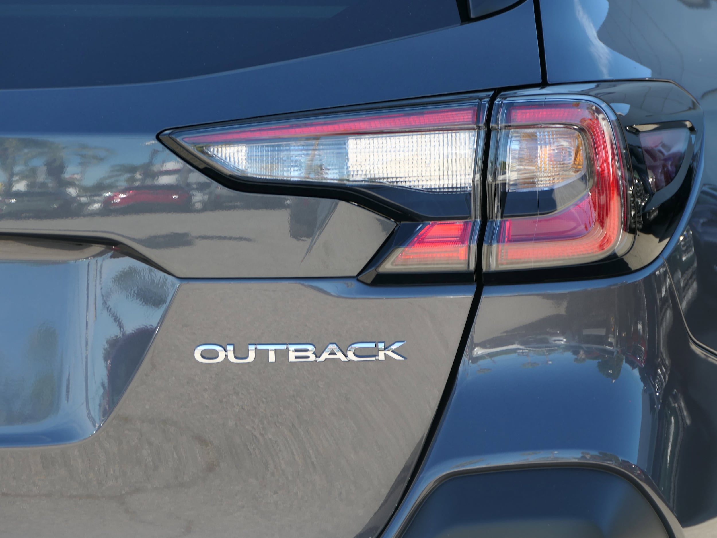 2025 Subaru Outback Premium photo 4