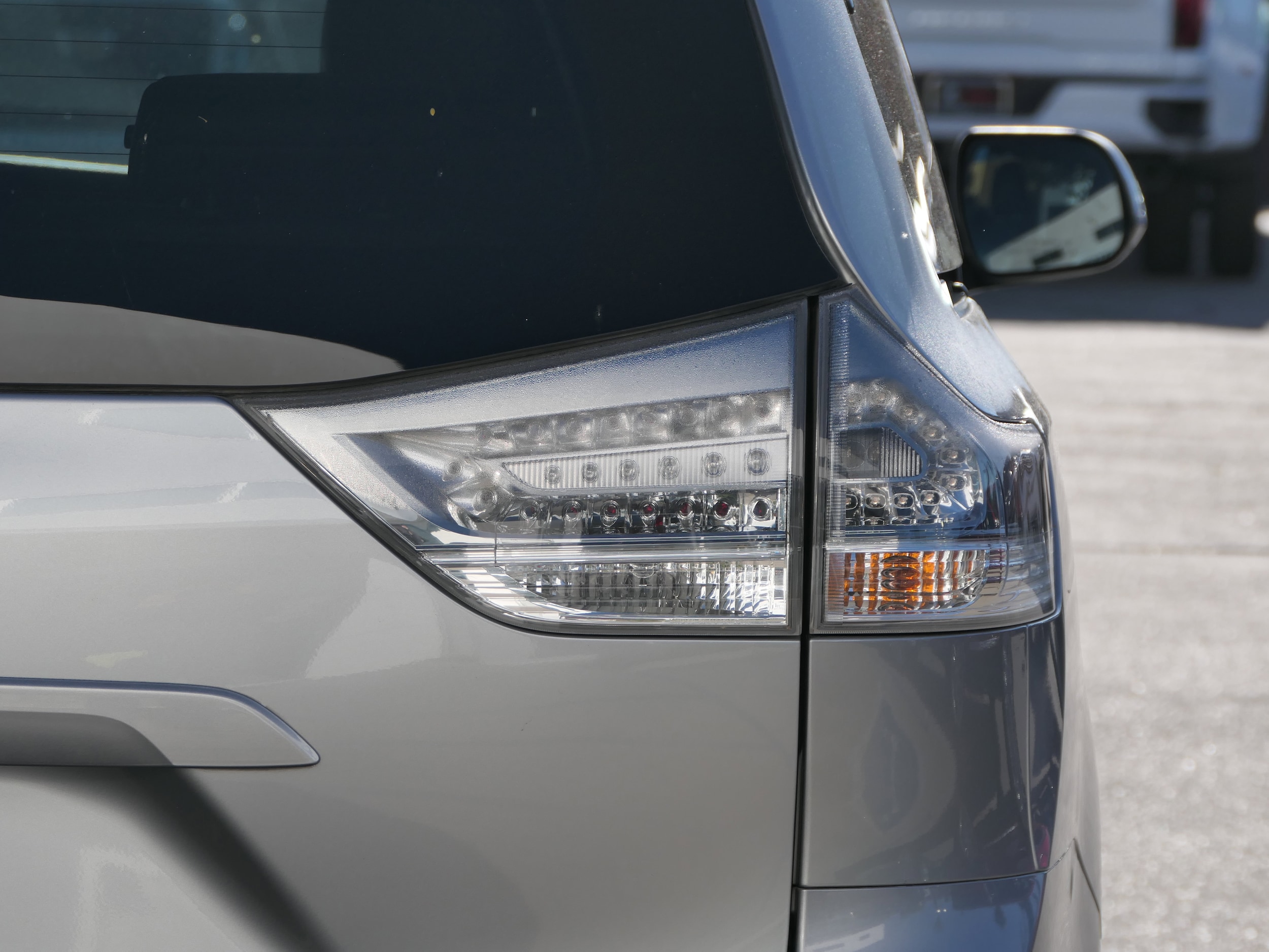 2017 Toyota Sienna SE photo 4