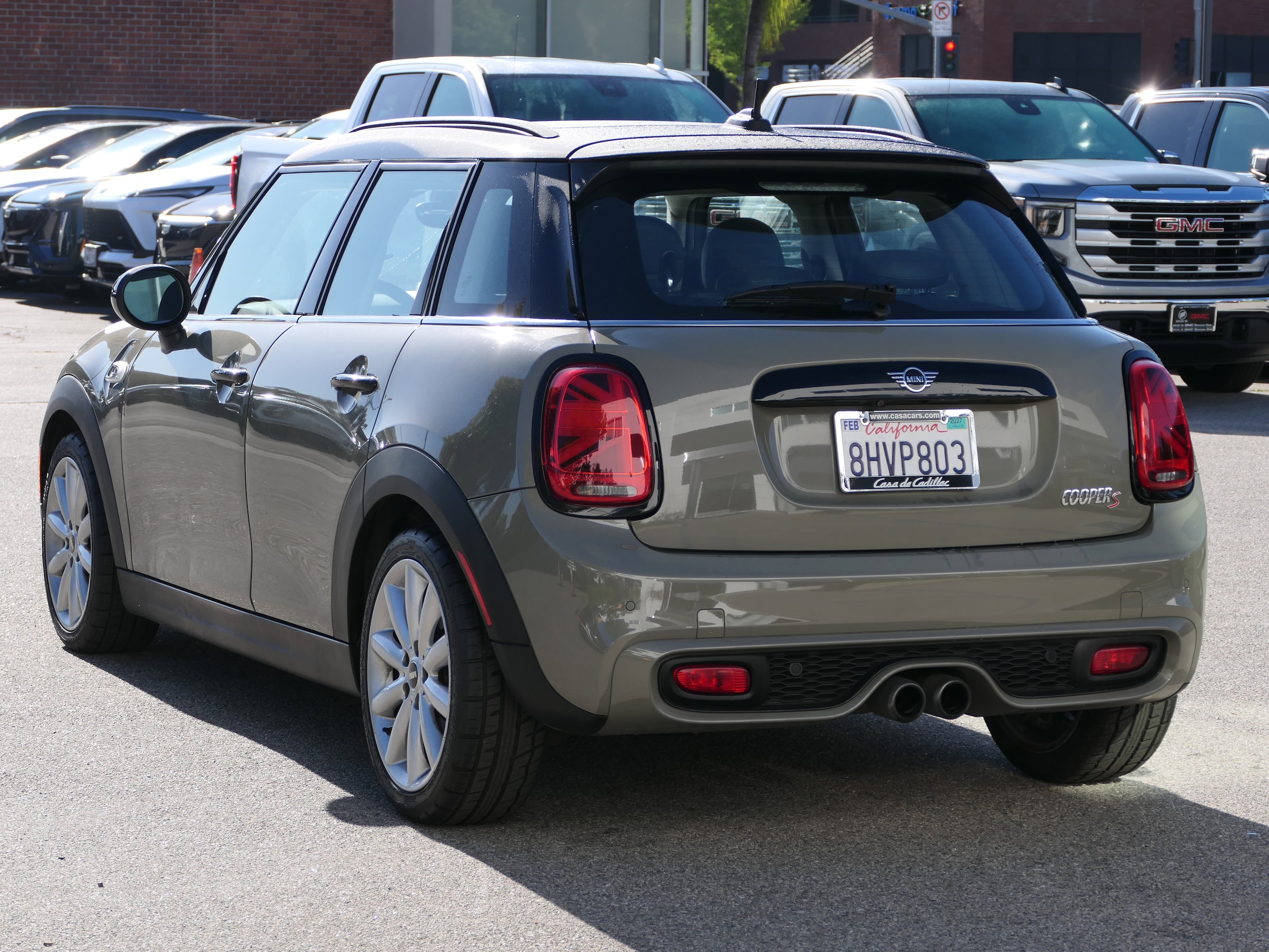 2019 MINI Hardtop 4 Door Cooper S photo 2