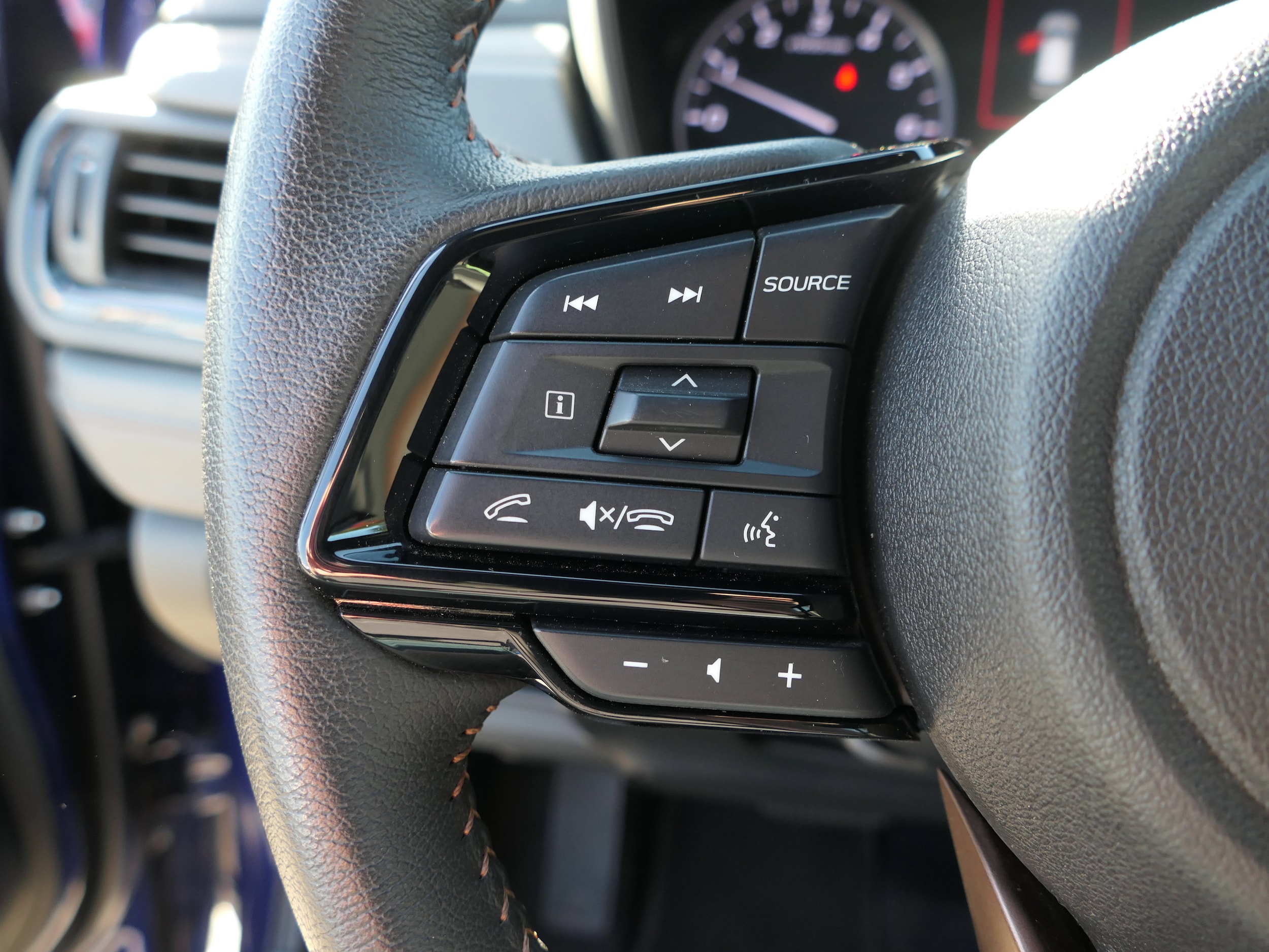 2025 Subaru Forester Sport - Photo 14