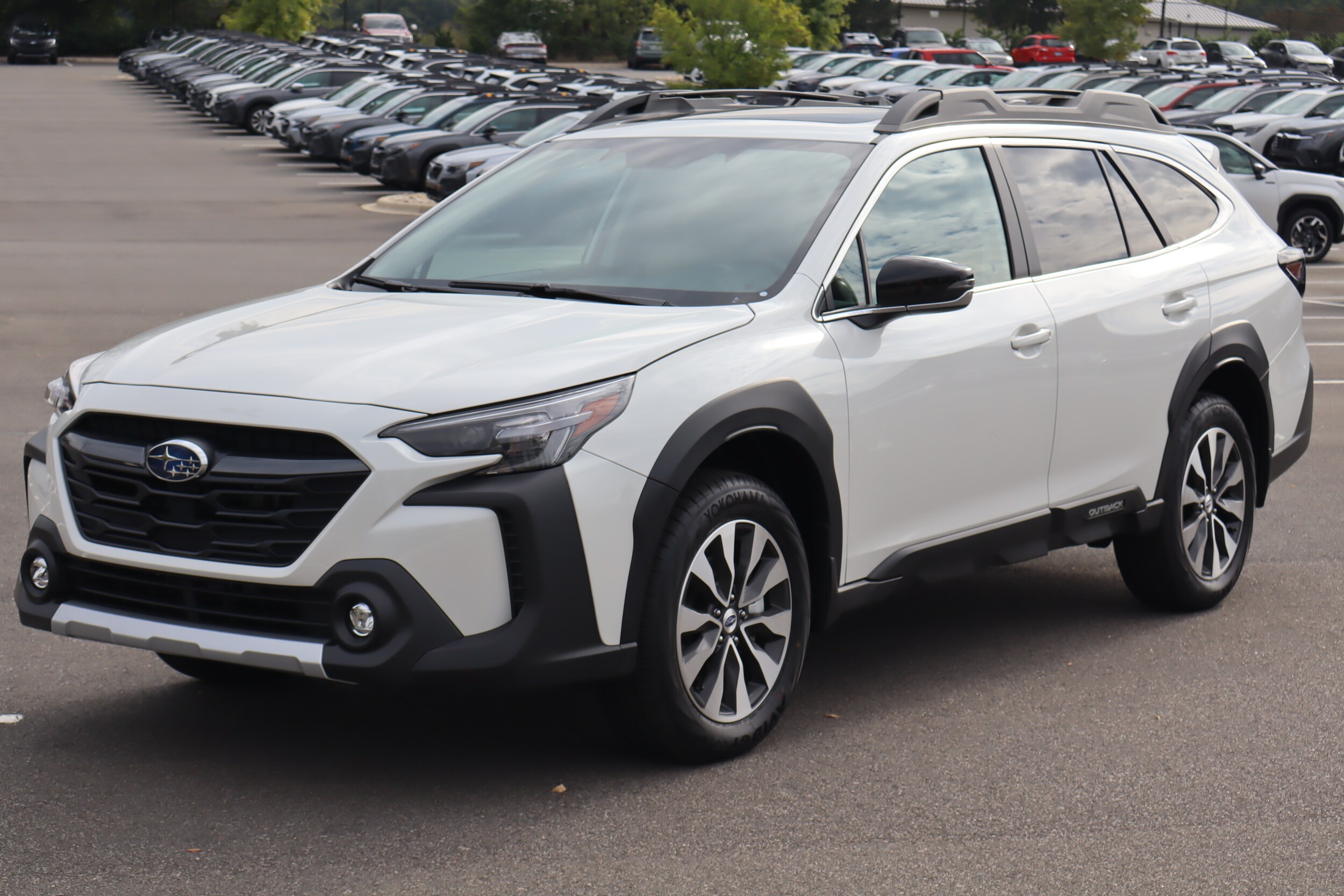 2025 Subaru Outback Limited photo 2