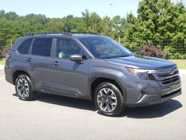 2025 Subaru Forester Premium Base photo 2