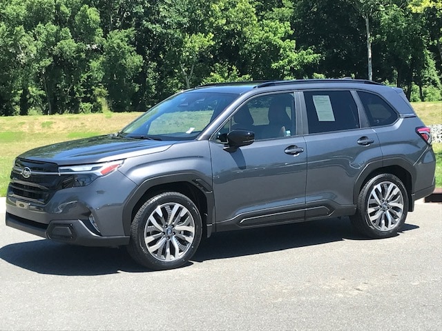 2025 Subaru Forester Touring's photo