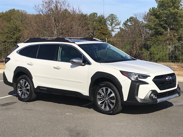 2023 Subaru Outback Touring XT photo 2