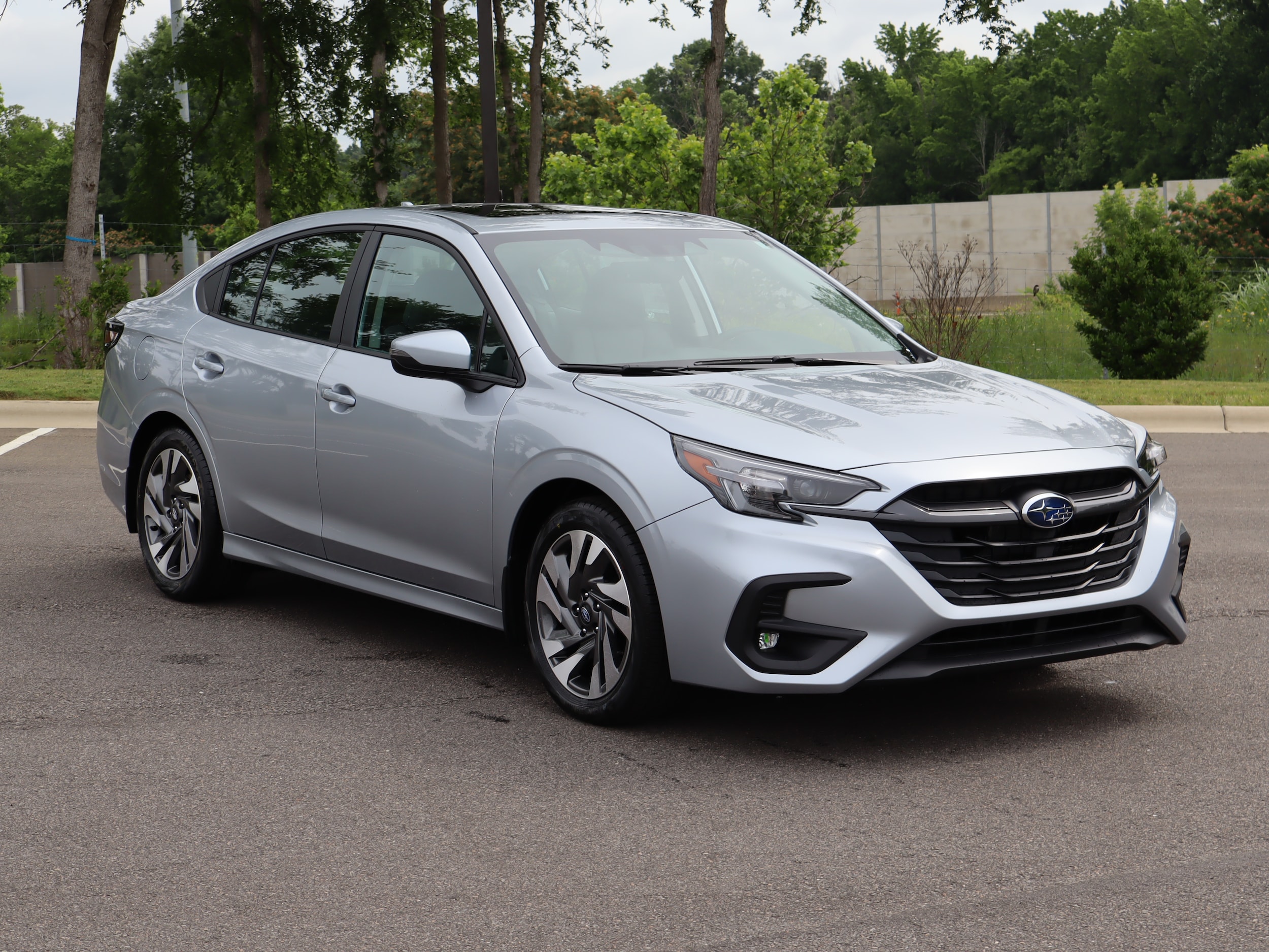 2025 Subaru Legacy Limited's photo