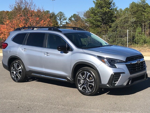 2025 Subaru Ascent Limited photo 2