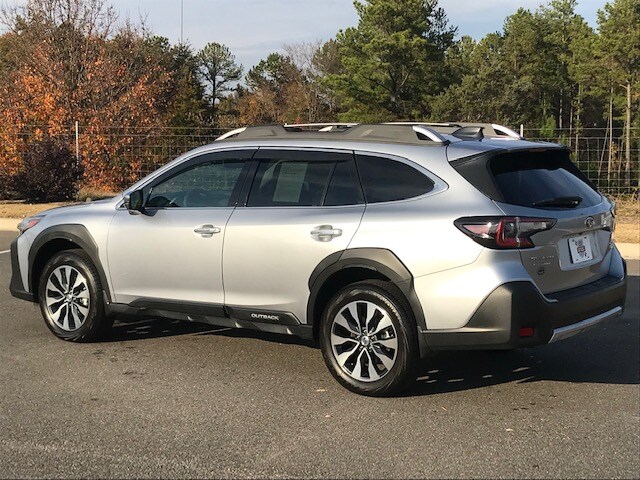 2025 Subaru Outback Touring photo 4