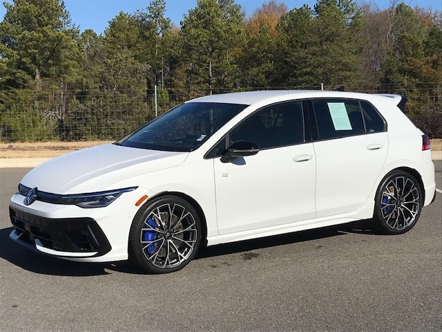 2025 Volkswagen Golf R R's photo