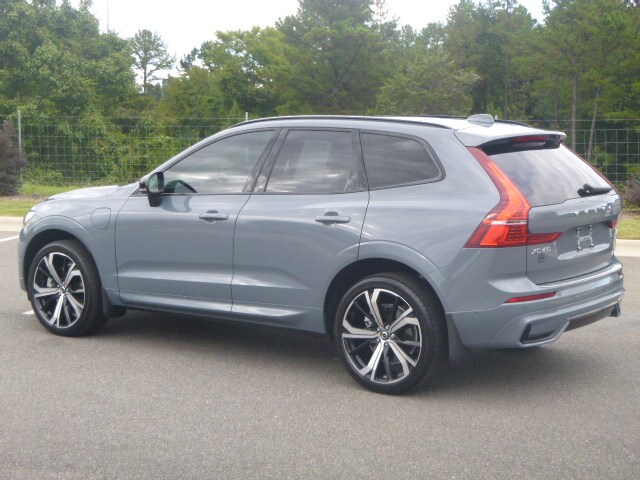 2023 Volvo XC60 Recharge Hybrid Ultimate photo 3