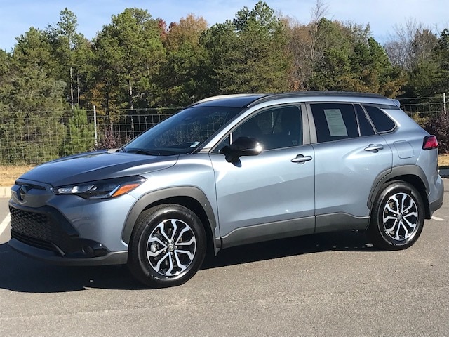 2025 Toyota Corolla Cross SE's photo