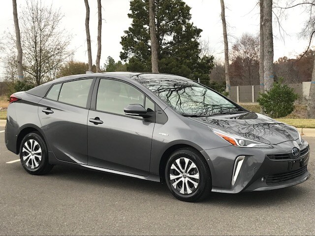 2022 Toyota Prius XLE AWD-e photo 2