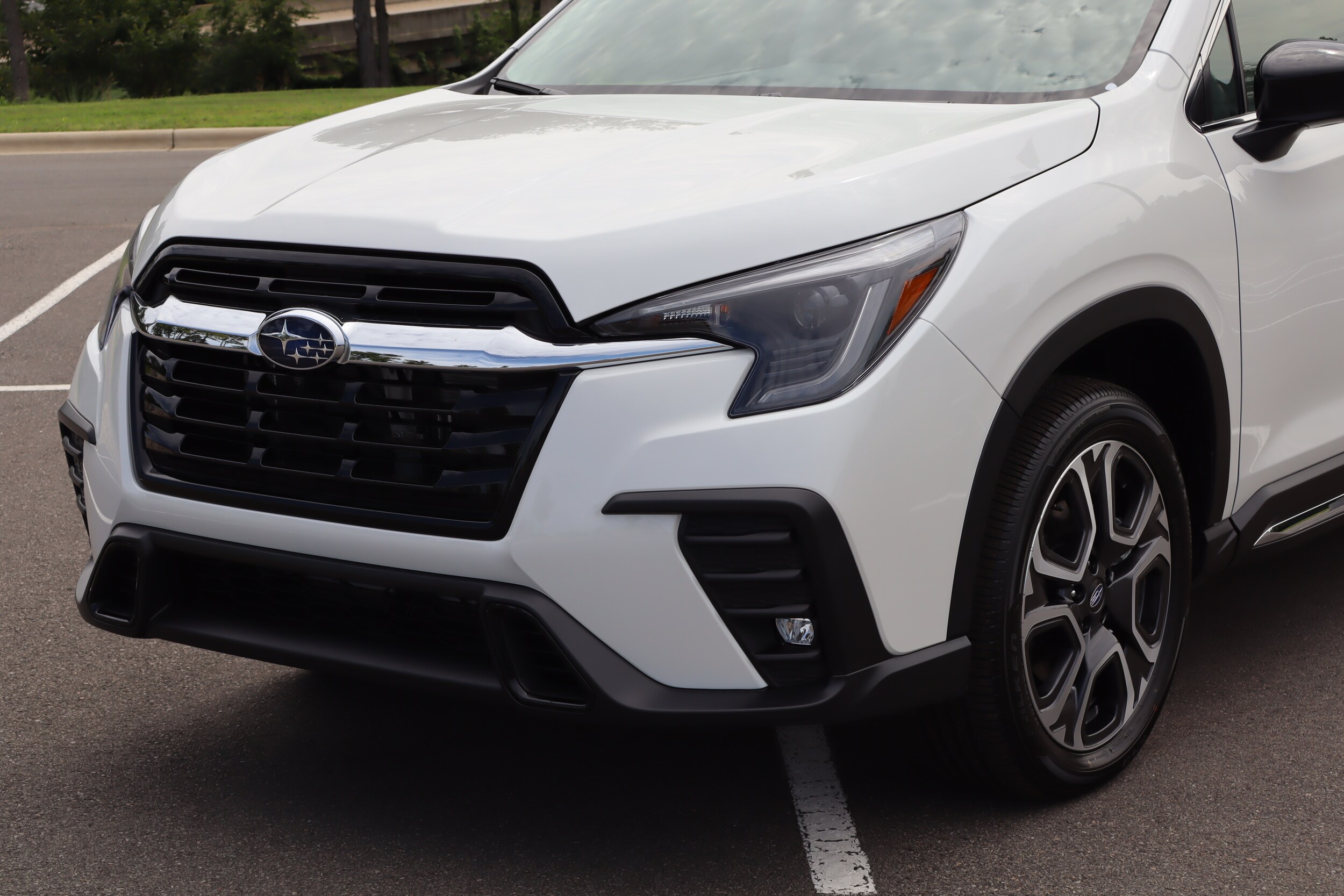 2025 Subaru Ascent Limited photo 3