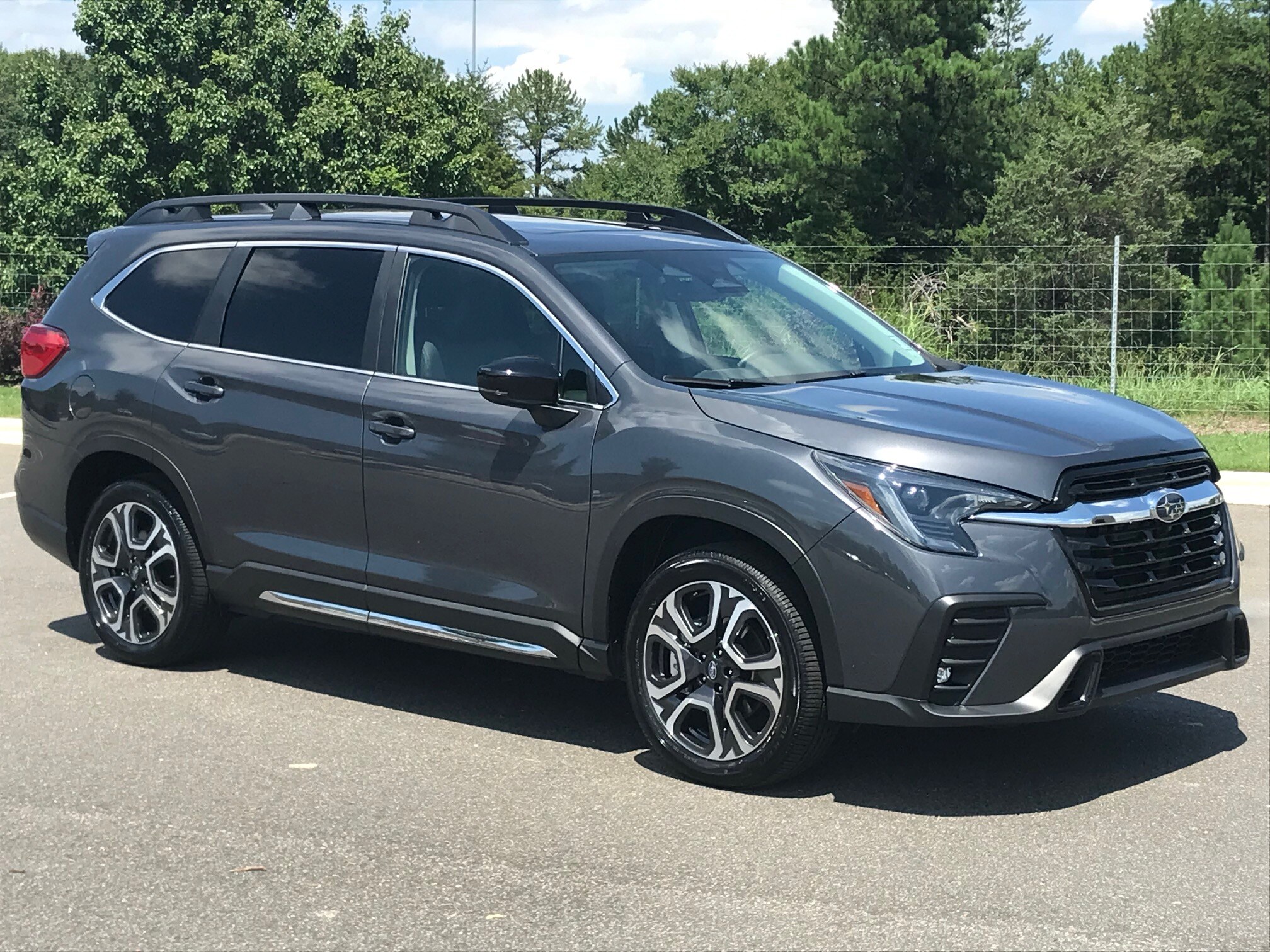 2025 Subaru Ascent Limited photo 2