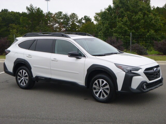 2023 Subaru Outback Premium photo 2