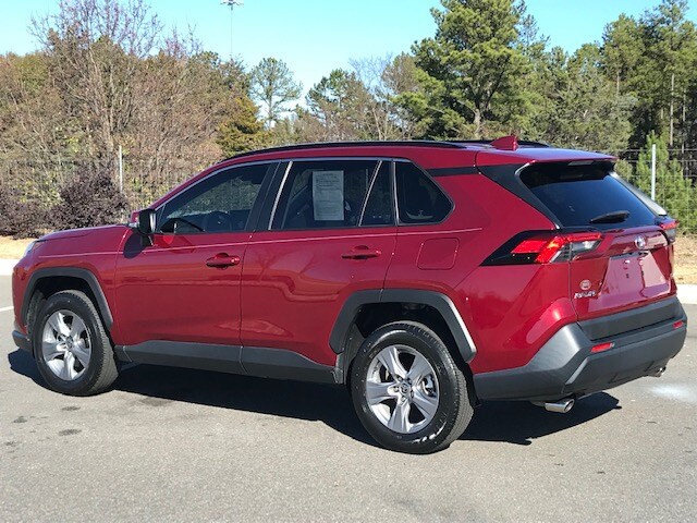 2023 Toyota RAV4 XLE photo 4