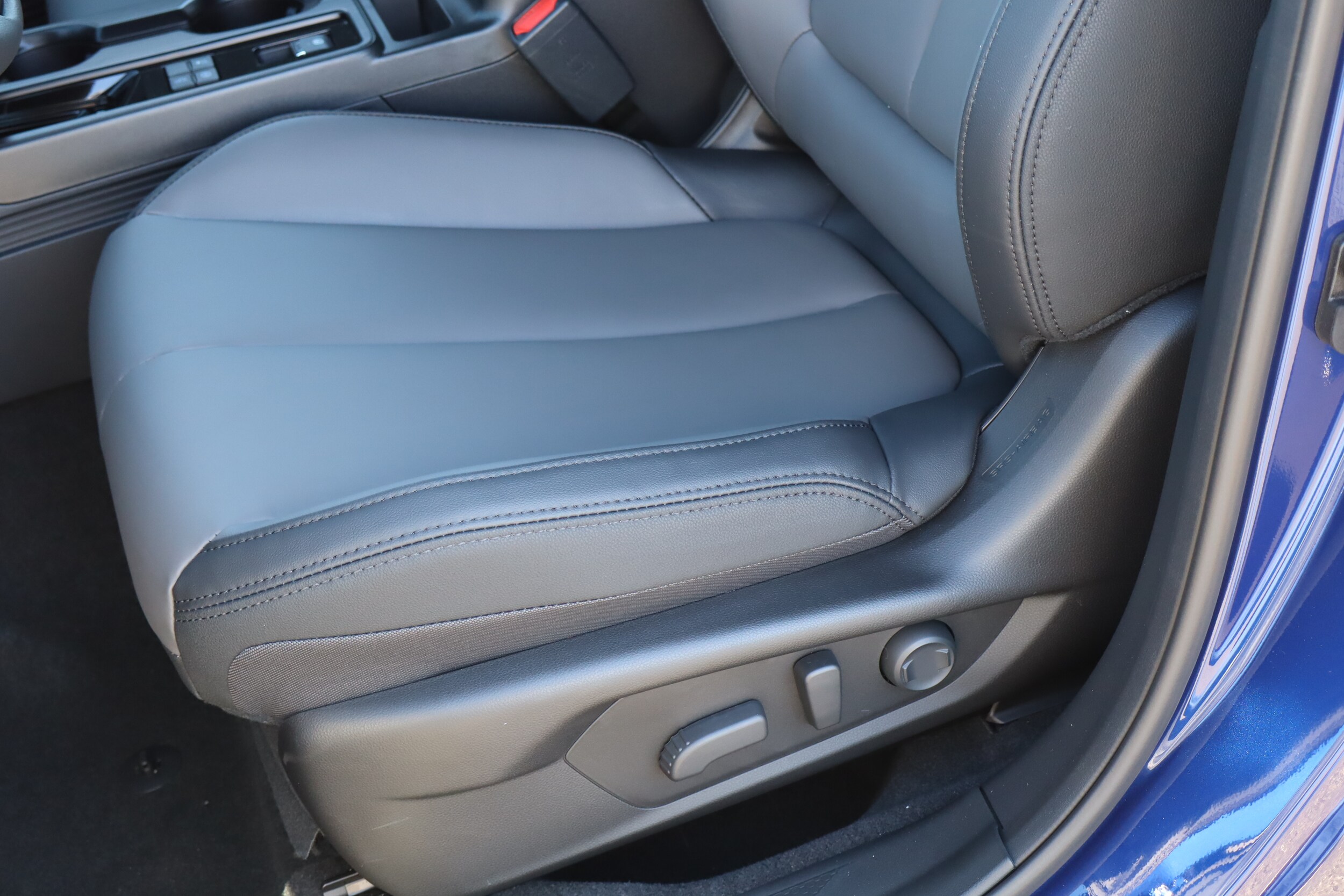2026 Subaru Outback Premium - Photo 10