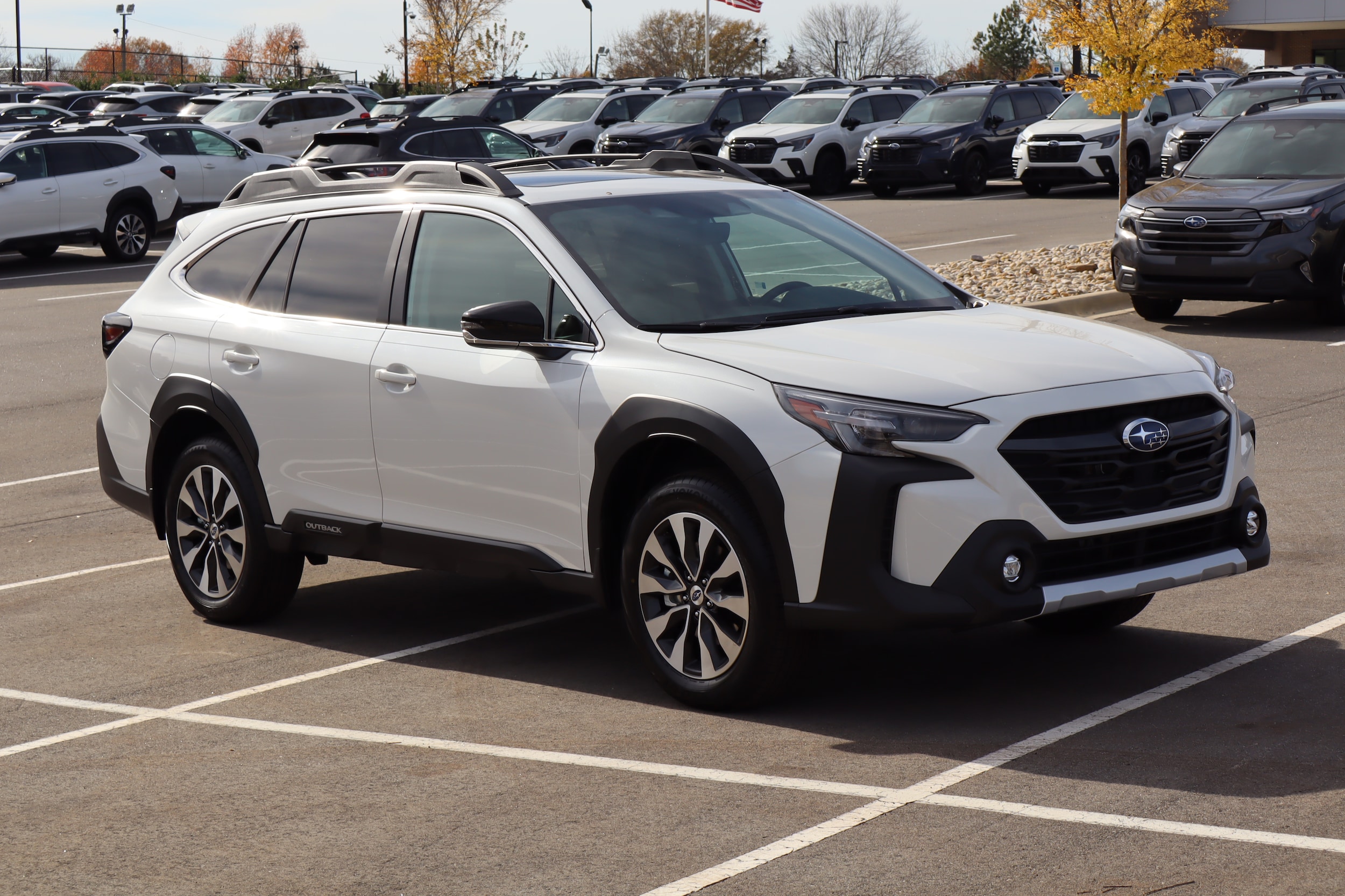 2025 Subaru Outback Limited's photo