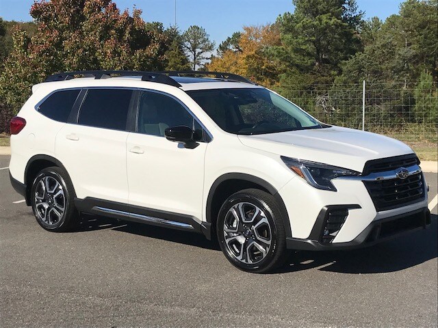 2025 Subaru Ascent Limited photo 2