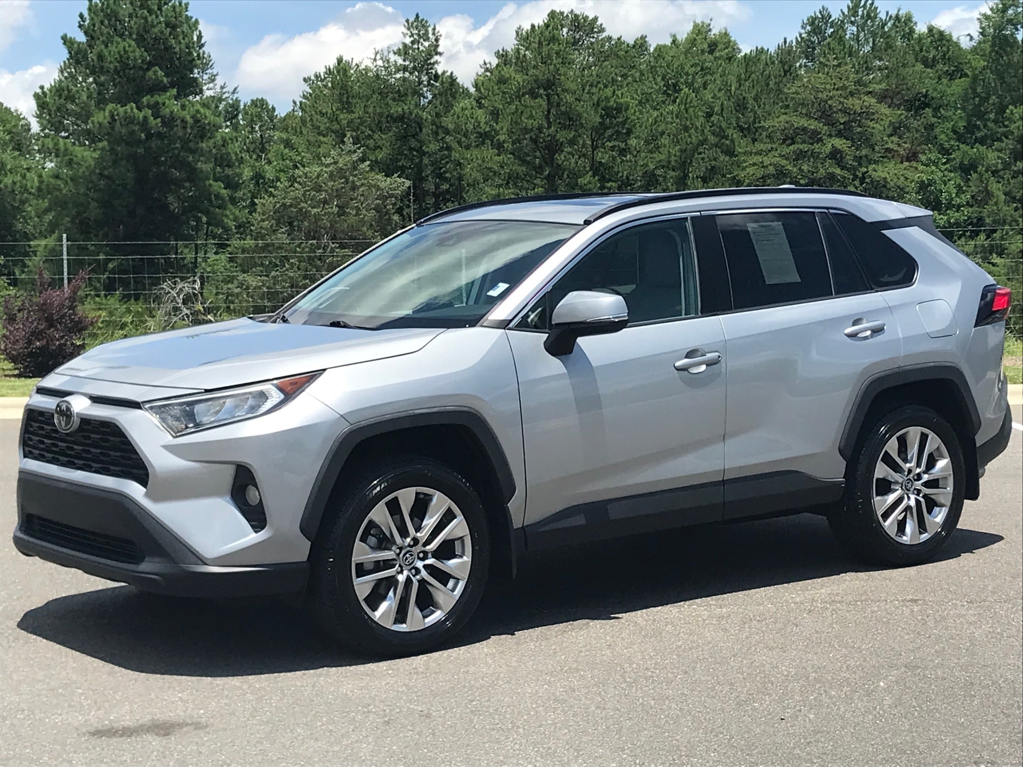 2019 Toyota RAV4 XLE Premium