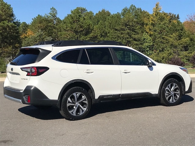 2020 Subaru Outback Limited photo 3