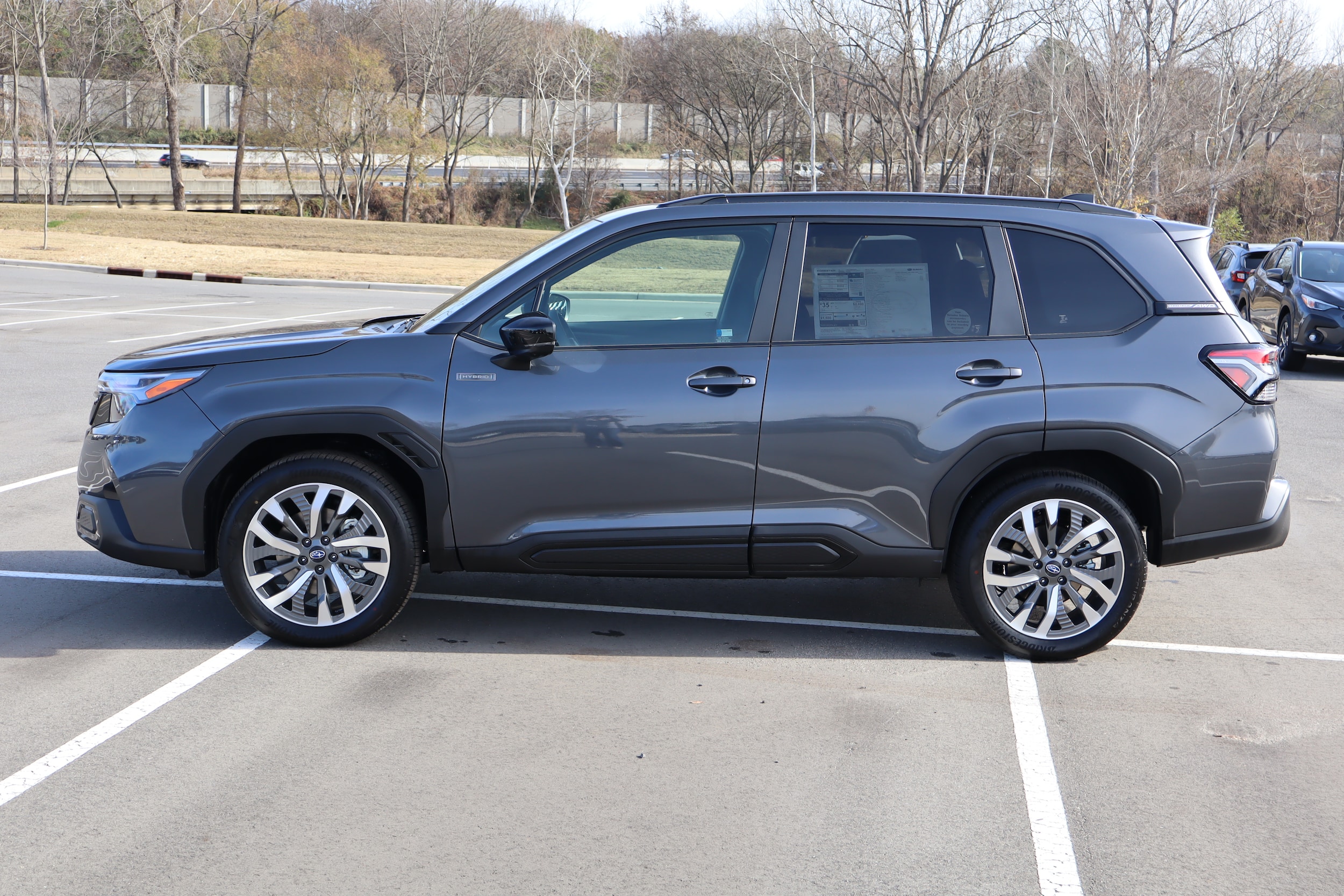 2025 Subaru Forester Touring photo 4