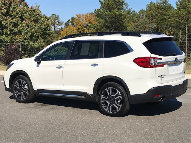 2023 Subaru Ascent Touring photo 4