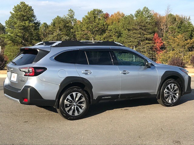 2025 Subaru Outback Touring photo 3