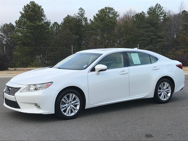 2015 Lexus ES 350's photo