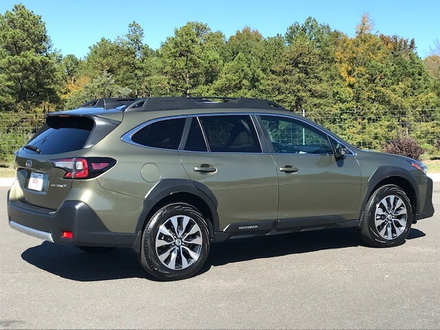 2025 Subaru Outback Limited photo 3