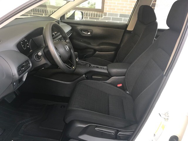 2024 Honda HR-V LX photo 2