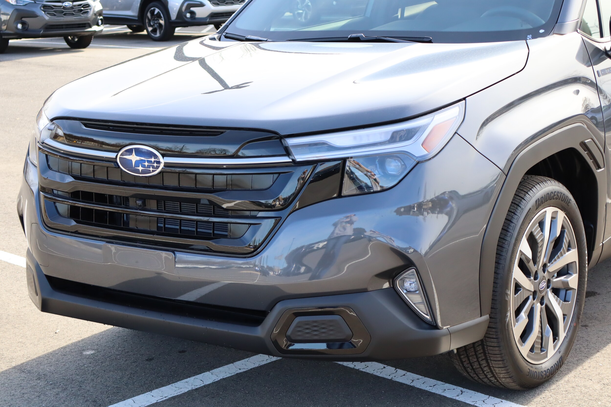 2025 Subaru Forester Touring photo 3