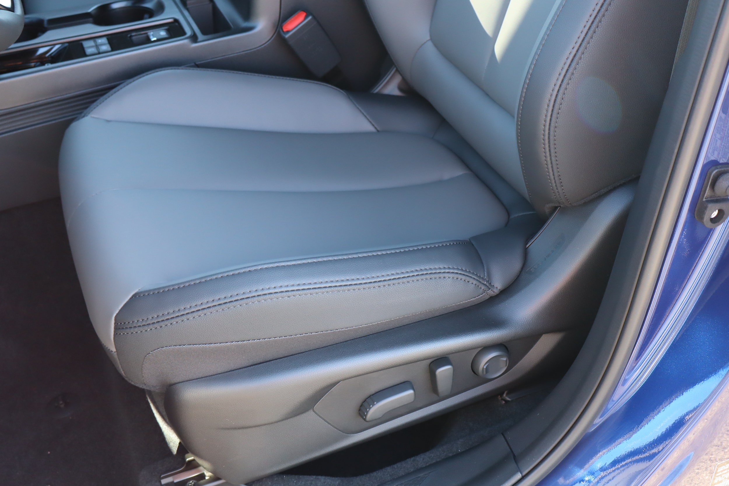 2026 Subaru Outback Premium - Photo 10
