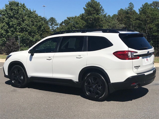 2023 Subaru Ascent Onyx Edition photo 4