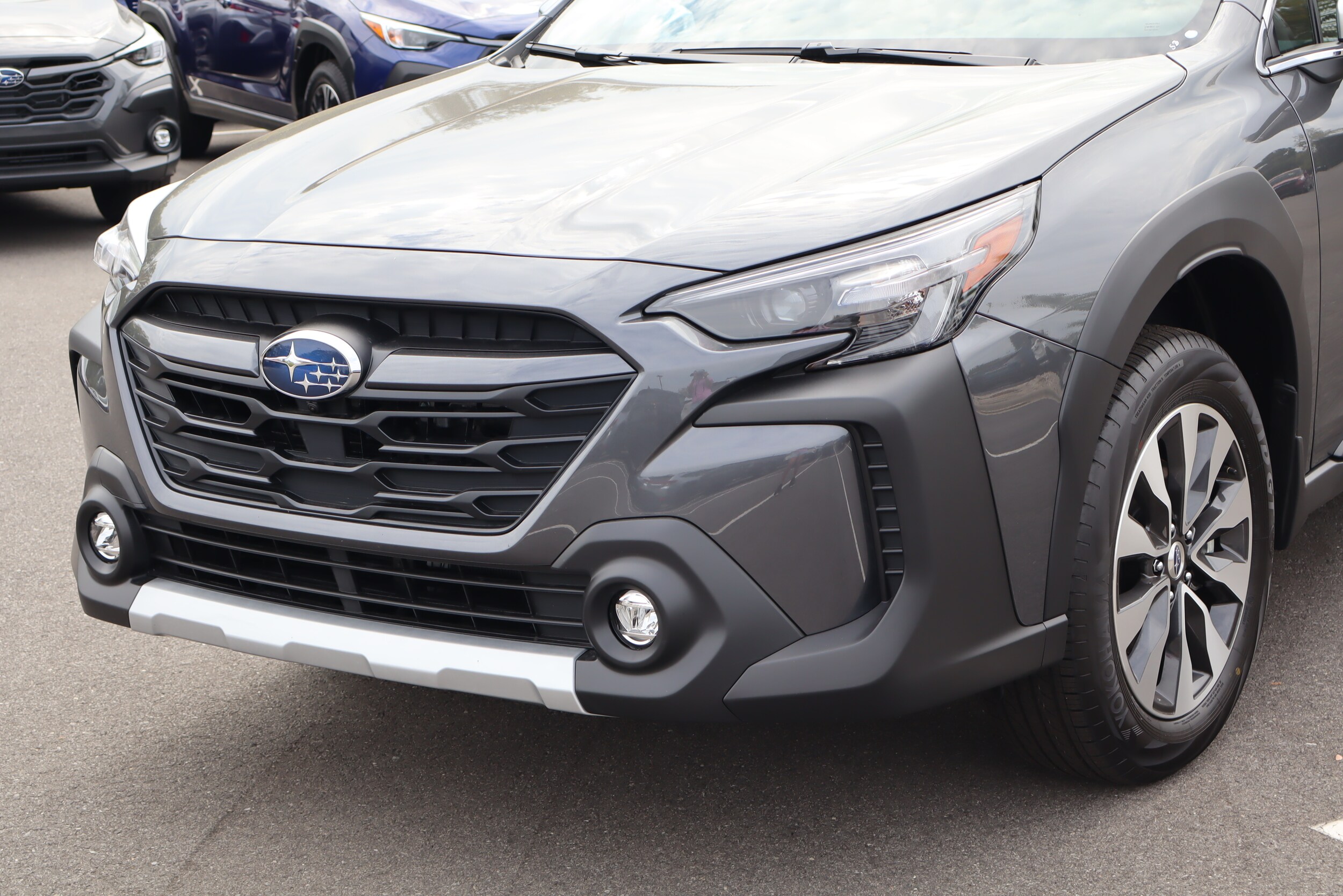 2025 Subaru Outback Touring photo 3