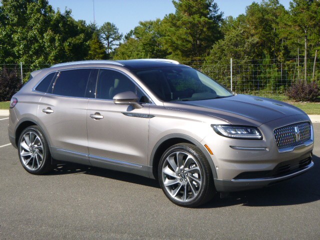 2021 Lincoln Nautilus Reserve photo 2