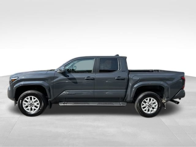 2024 Toyota Tacoma SR5 photo 4