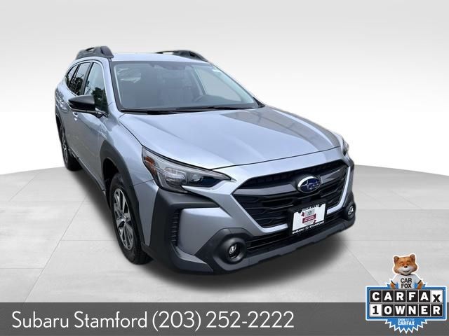 2025 Subaru Outback Premium's photo